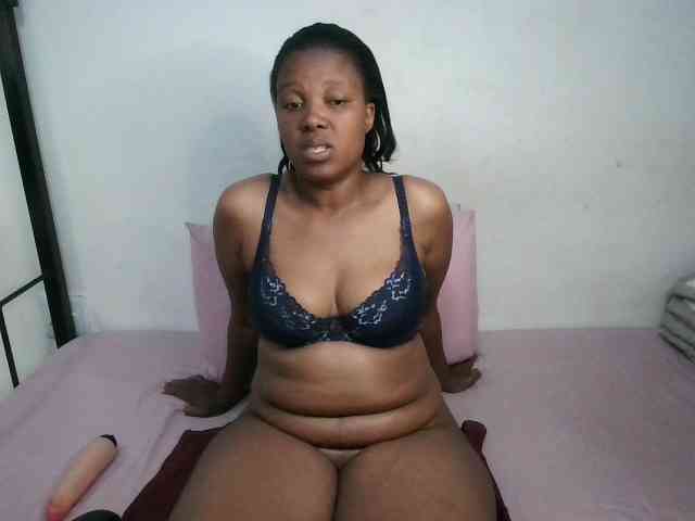 Hotqueenxxx webcam