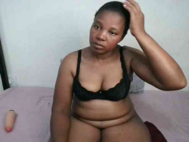 Hotqueenxxx webcam