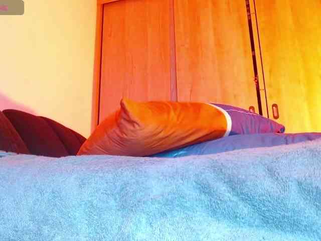 WildCattaleyaa webcam