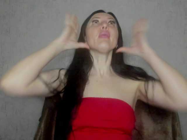 JuliaGramm81a's BongaCams show and profile