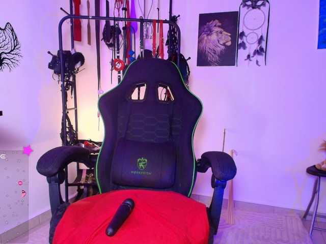 ariannaconnor2's BongaCams show and profile