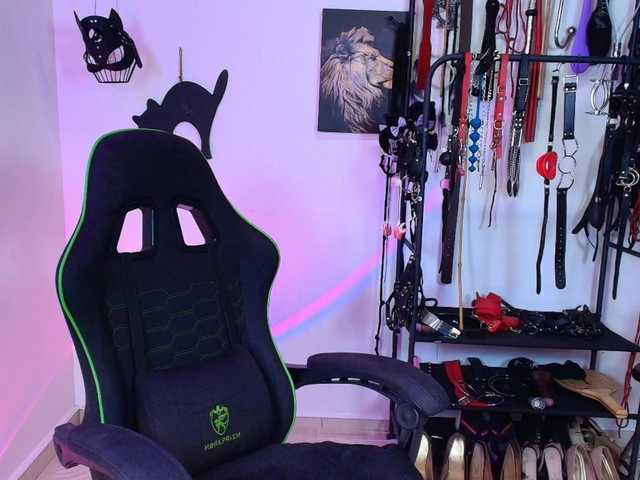 ariannaconnor2's BongaCams show and profile