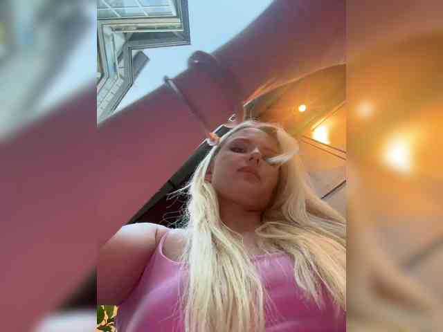 AshleyFay webcam