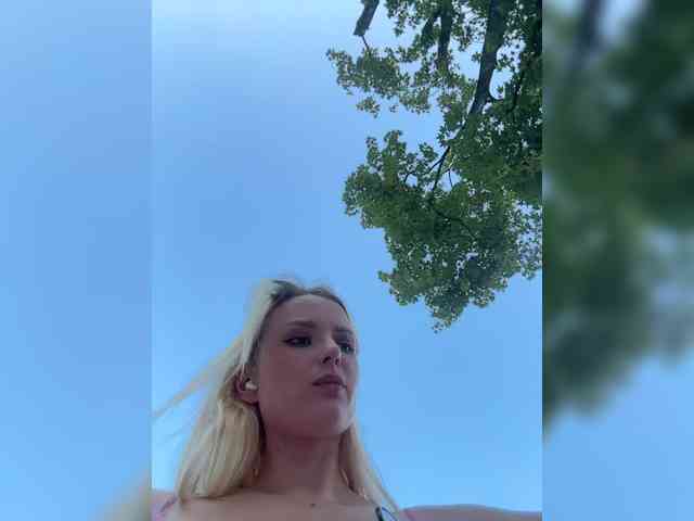 AshleyFay webcam