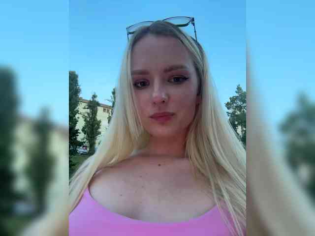 AshleyFay webcam