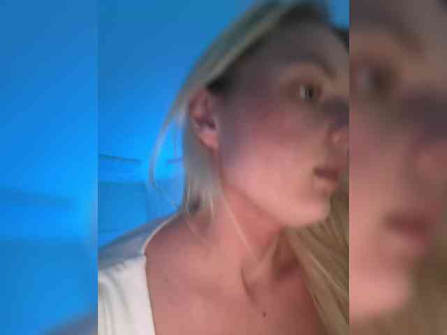 AshleyFay webcam