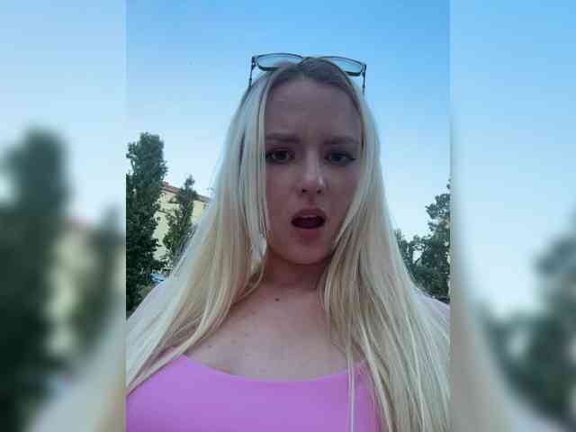 AshleyFay webcam