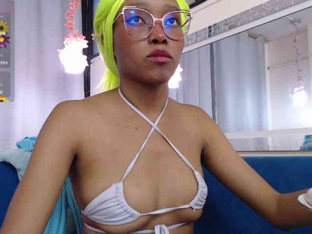 Annie-miller webcam