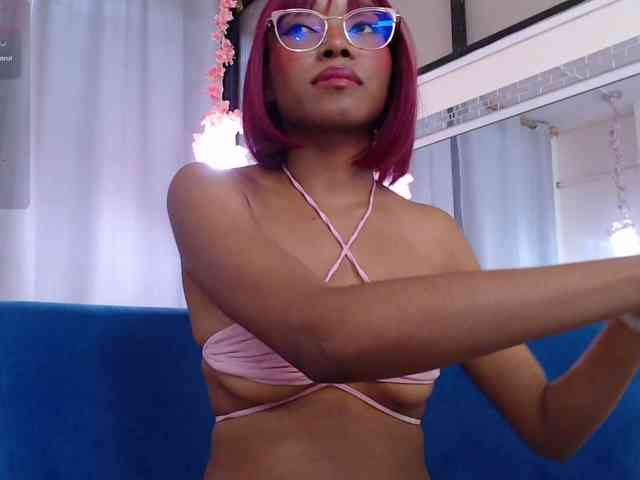 Annie-miller webcam