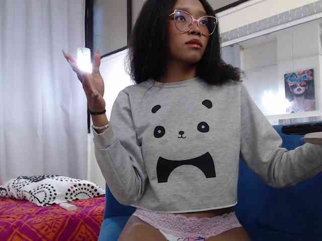 Annie-miller webcam