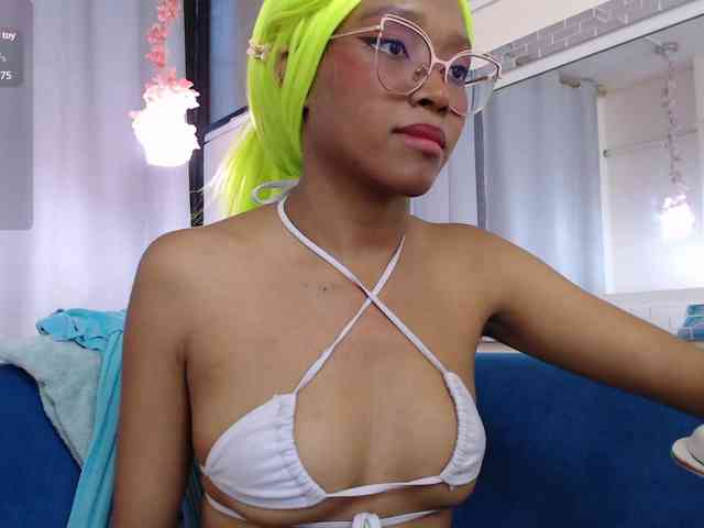 Annie-miller webcam