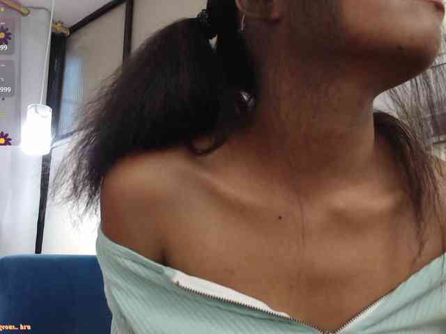 Annie-miller webcam