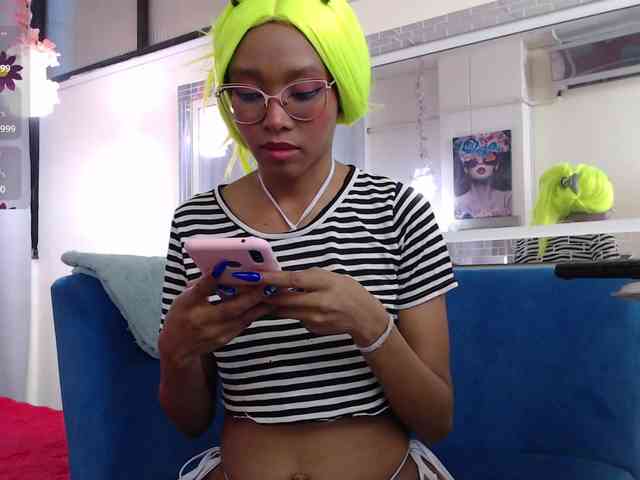 Annie-miller webcam