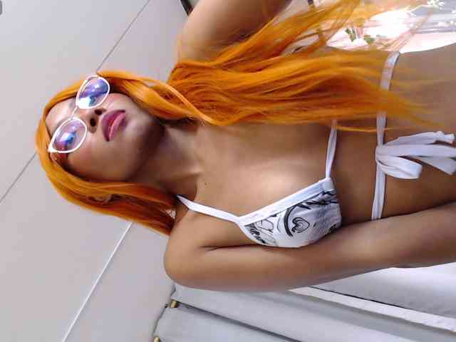 Annie-miller webcam
