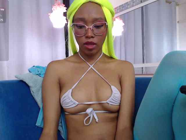 Annie-miller webcam