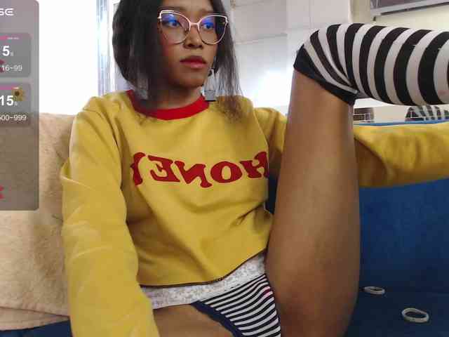 Annie-miller webcam