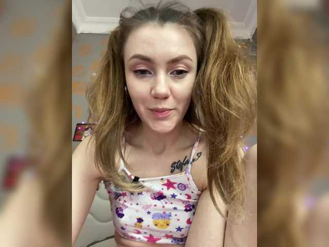 KristinaMoonx's BongaCams show and profile