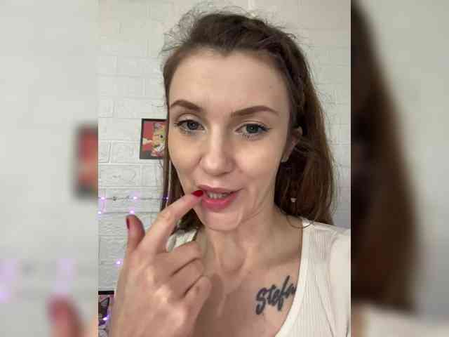 KristinaMoonx webcam