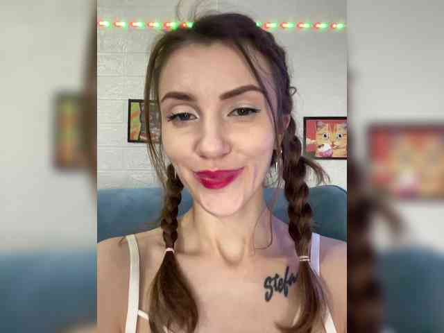 KristinaMoonx webcam