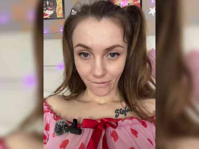 KristinaMoonx webcam