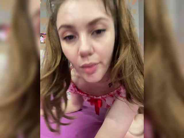 KristinaMoonx webcam