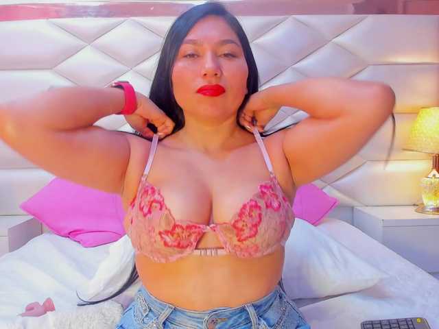 KarinaGomez webcam