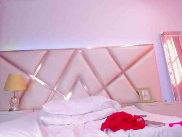 KarinaGomez webcam