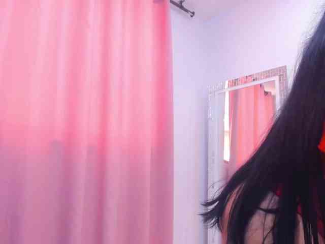 KarinaGomez webcam