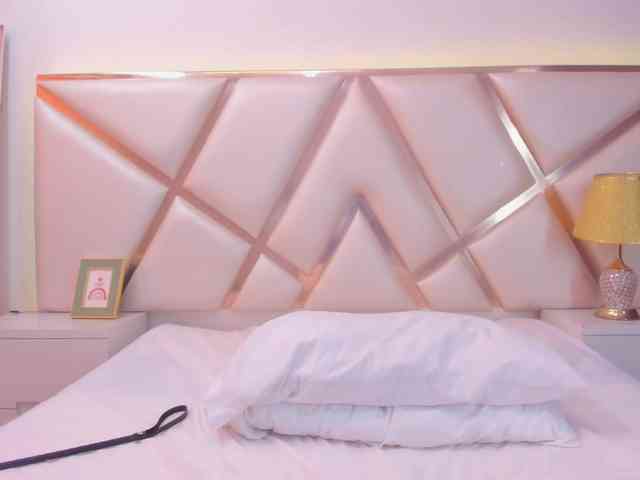 KarinaGomez webcam