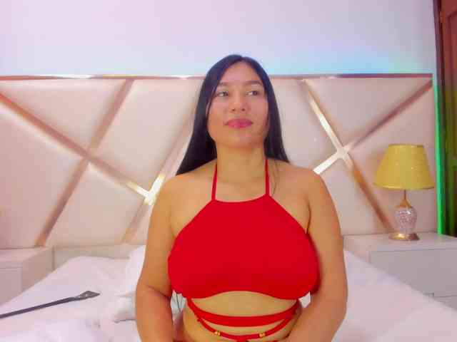 KarinaGomez webcam