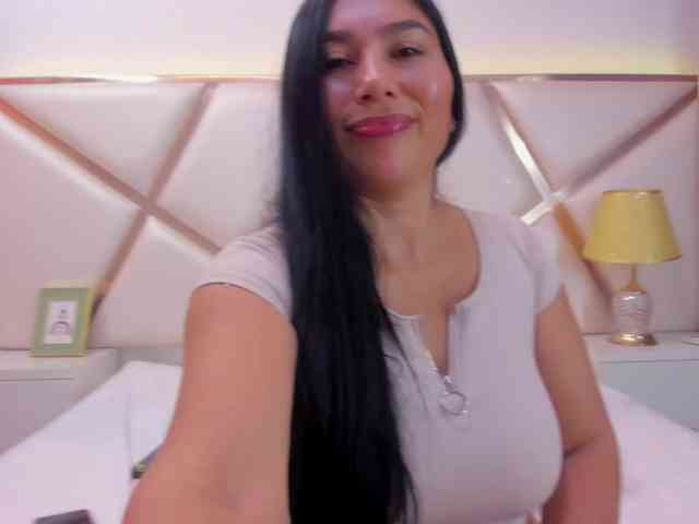 KarinaGomez webcam
