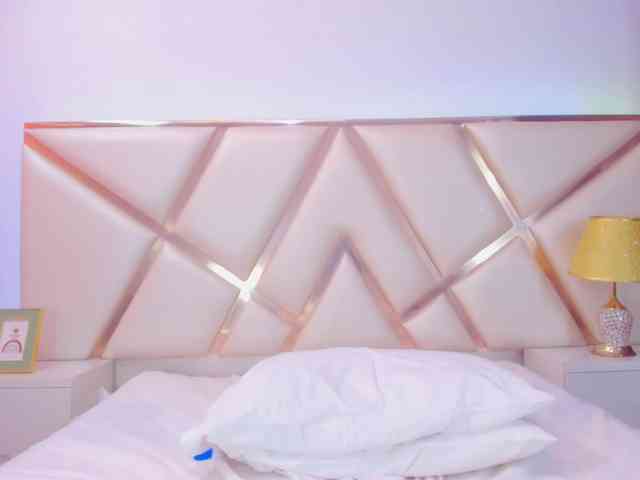 KarinaGomez webcam