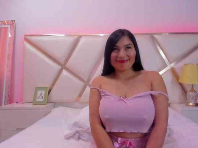 KarinaGomez webcam