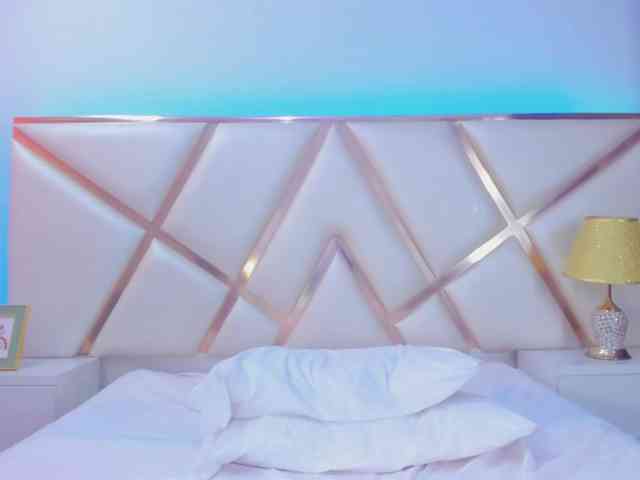KarinaGomez webcam