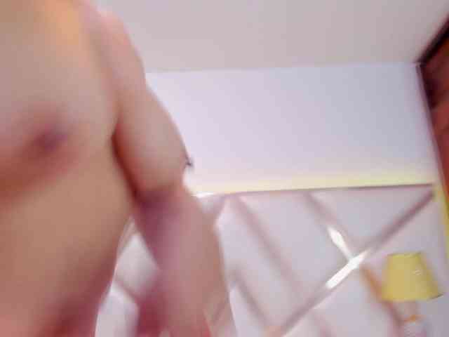 KarinaGomez webcam