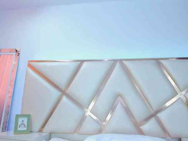 KarinaGomez webcam