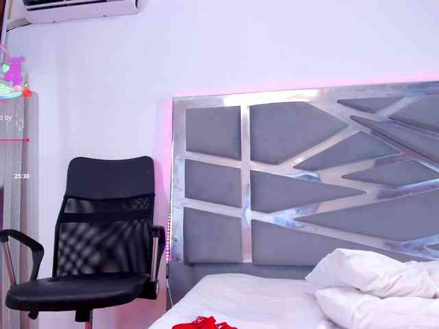 KarinaGomez webcam