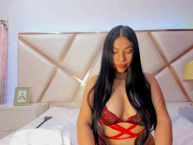KarinaGomez webcam