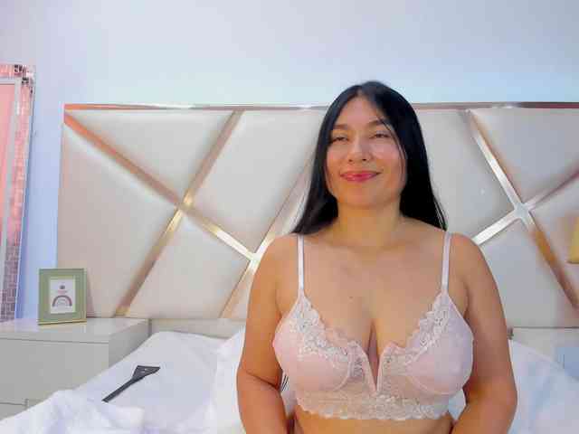 KarinaGomez webcam