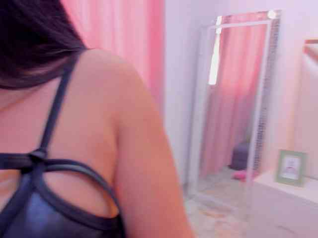 KarinaGomez webcam