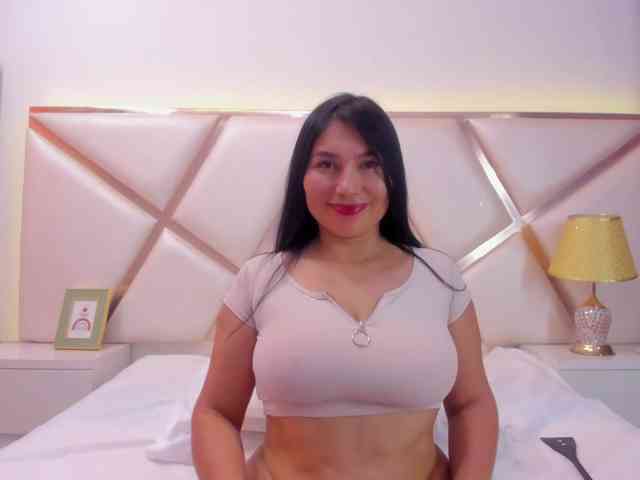 KarinaGomez webcam
