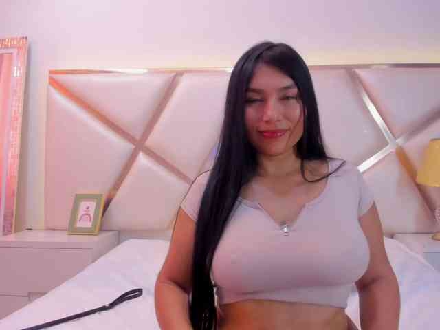 KarinaGomez webcam