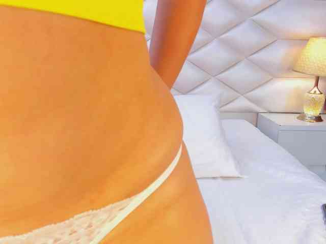 KarinaGomez webcam