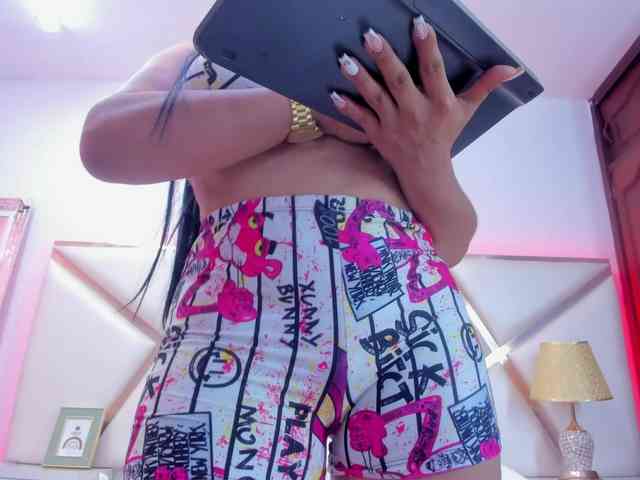 KarinaGomez webcam