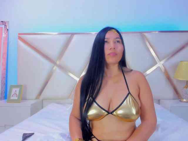 KarinaGomez webcam