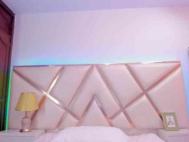 KarinaGomez webcam