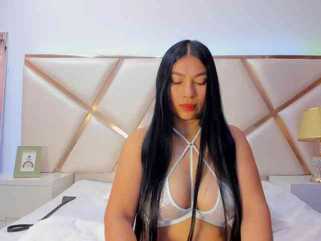 KarinaGomez webcam