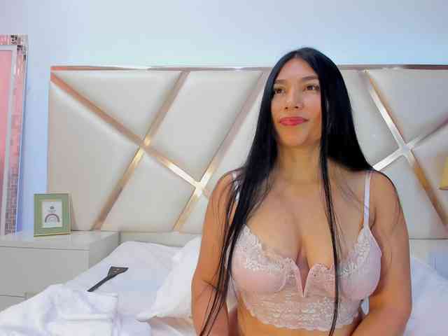 KarinaGomez webcam
