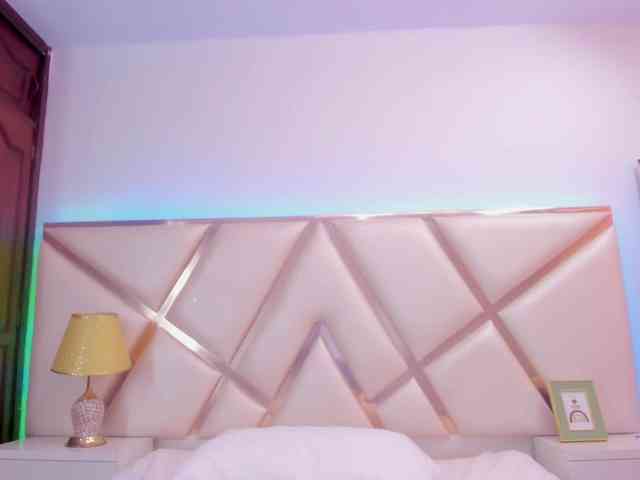 KarinaGomez webcam
