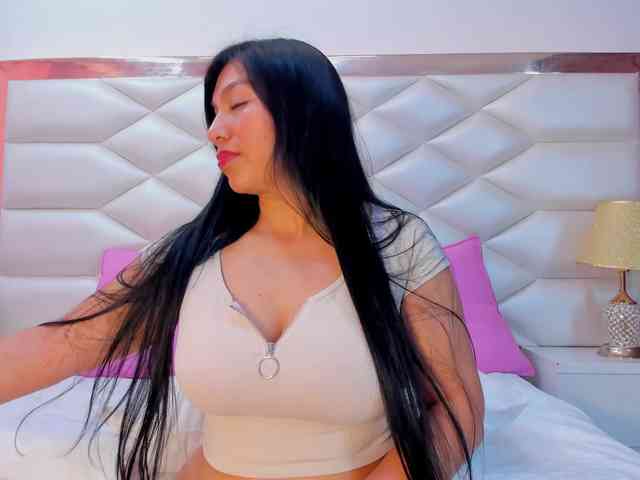 KarinaGomez webcam